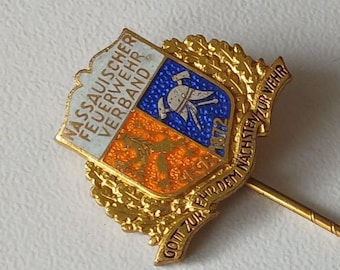 Firefighter Honor Badge – Golden Laurel & Motto of Duty