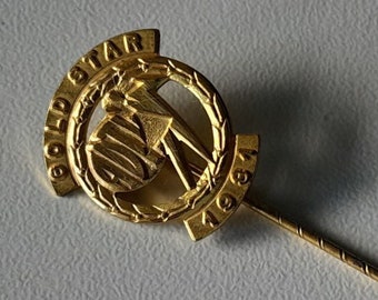 ADTV GOLD STAR Badge of Honor - Shining Award from 1981!
