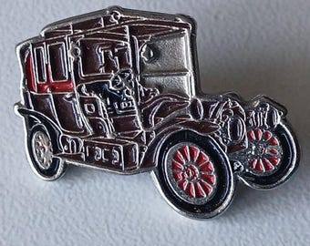 Isotta Fraschini Motif Pin – Rare Collector’s Piece of Automotive Heritage