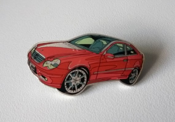 A must-have for fans of the 203 series: Original Mercedes-Benz CL 203 sports coupé pin!