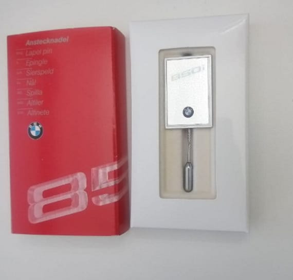 BMW 850i hologram pin from the 1990 Geneva Motor Show in original packaging