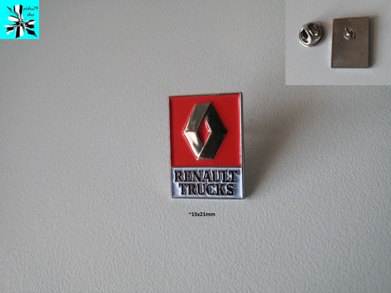 Show your passion for RENAULT TRUCKS with this pin from IAA 2004!