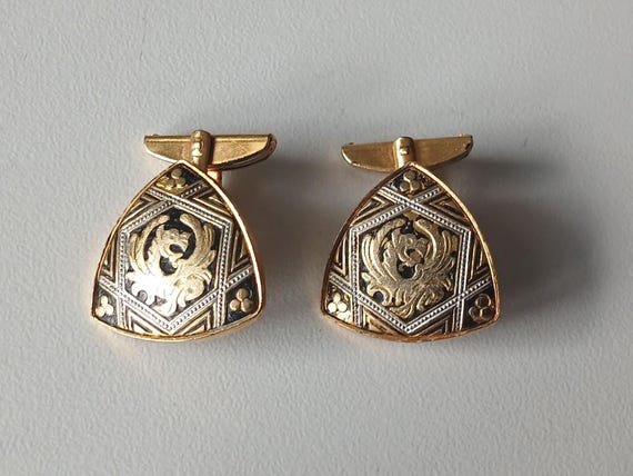 Qu'est-ce que la bague toi et moi a de spécial ? Megan Fox, Ariana Qu'est-ce que la bague toi et moi a de spécial ? Megan Fox, Ariana