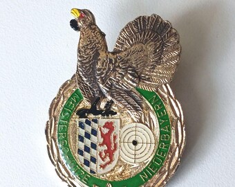 Bavarian Marksman Honor – Gold Brooch with Capercaillie & Crest