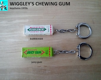 Wiggley's Gum Keychain - A Slice of 70s Vibe!