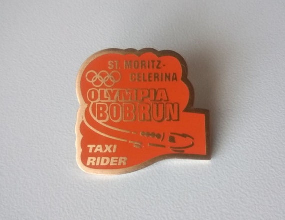 A unique piece of history: ST.MORITZ Celerina OLYMPIA Bobrun Taxi Rider Pin enamel 1990s