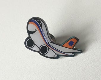 Hapag-Lloyd Airplane Pin – A Piece of History for Collectors!