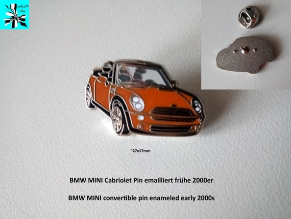 Show your car love - with the MINI convertible pin from the early 2000s!