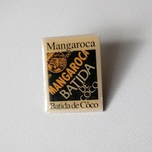 Cocktail charm in a pin!