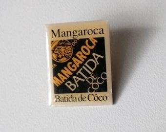 Cocktail charm in a pin!