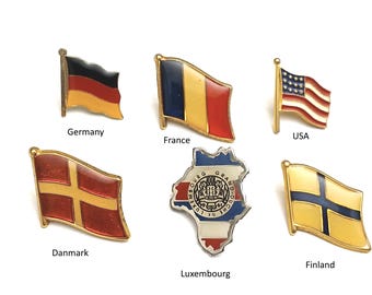 Pure Nostalgia: Vintage Country Flag Pins from the 80s/90s