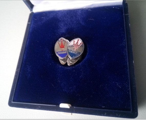 2 MASERATI cufflinks with gift box - An elegant accessory for every occasion