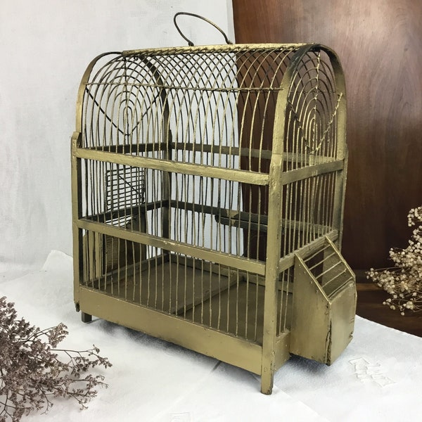 CAGE à oiseaux DORÉE à suspendre/antiquité Française/2 mangeoires fil de fer & plateau amovible bois/maison à OISEAUX/décoration cottage