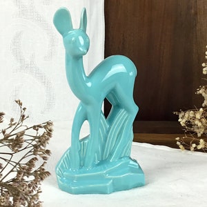 Statua di cervo Art Déco/Antico francese/Scultura di un cerbiatto in terracotta firmata St CLÉMENT/Sottoveste blu/Statuina del 1920 per l&#39;arredamento di campagna