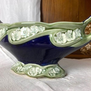 JARDINIERE with daisies FLOWERS pattern/French Art Nouveau MAJOLICA/planter by De Bruyn Fives-Lille/cache-pot for centerpiece cottage decor