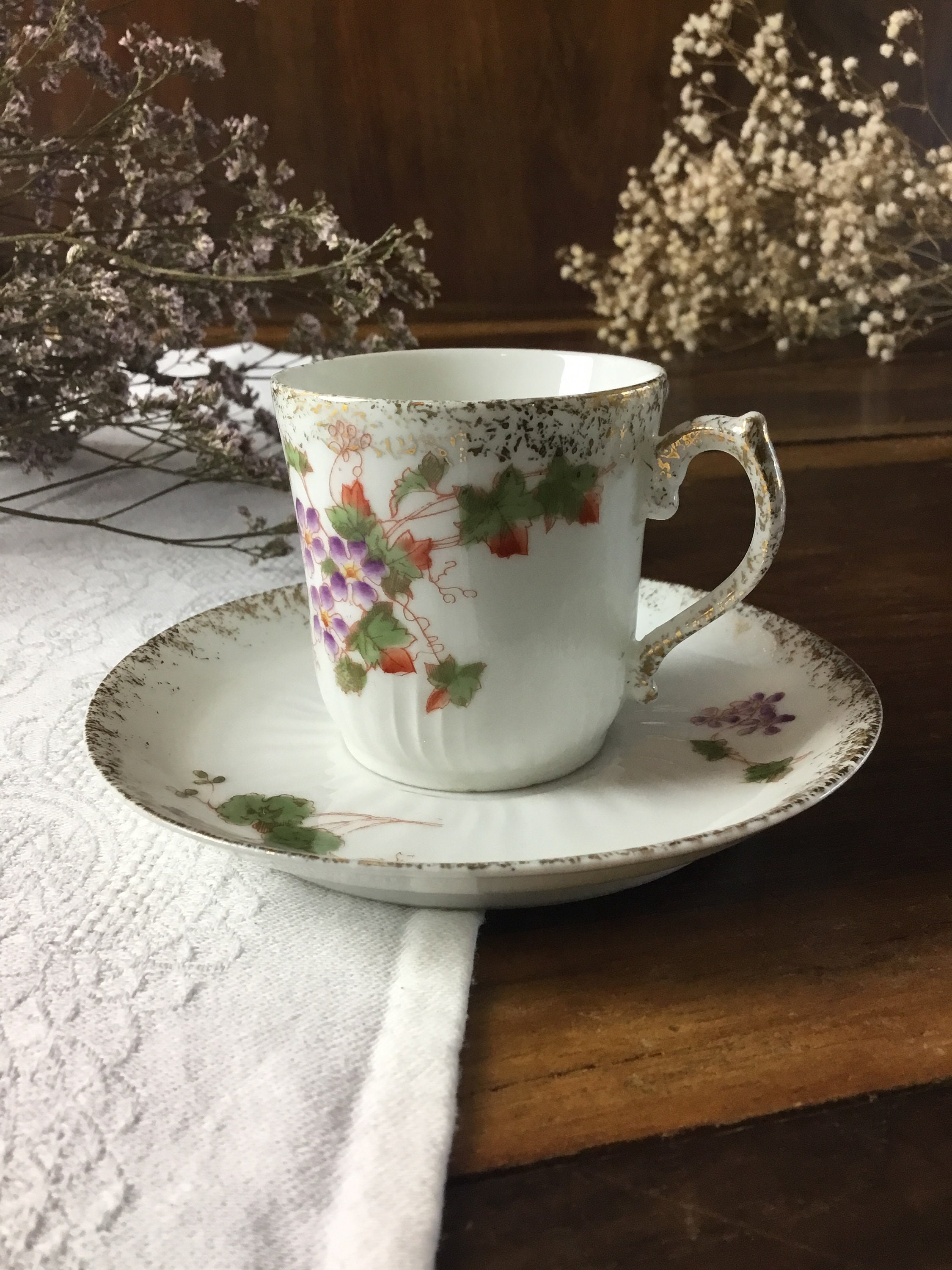 Tasse à Café & Soucoupe Antiques/Signées Sazerat Limoges/Porcelaine Décor Floral Rehaussée d'or/Art 