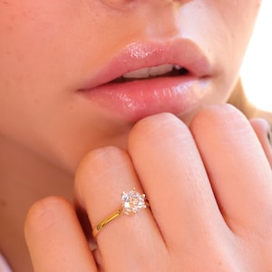 Mihenkler Jewelry 14k Solitaire Gold Ring