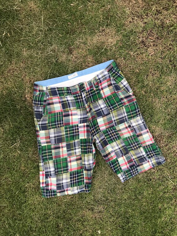 Mens green plaid shorts deals