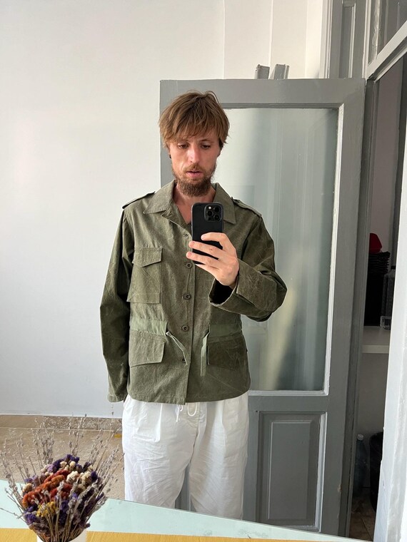 Veste kaki femme avec broderie sale