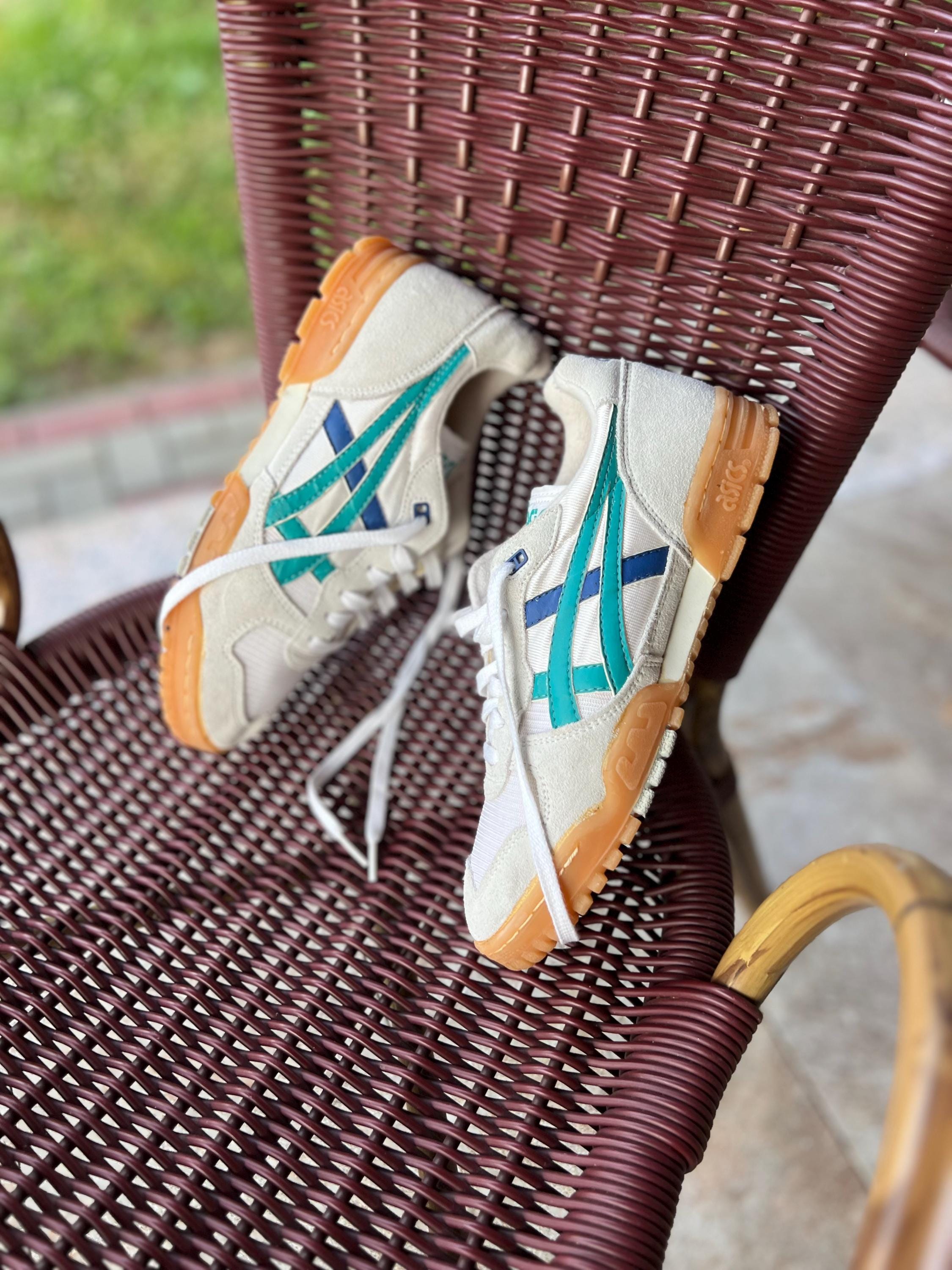 True Vintage Deadstock 1980s- Mid 1990s Asics Gel OG Made in Korea