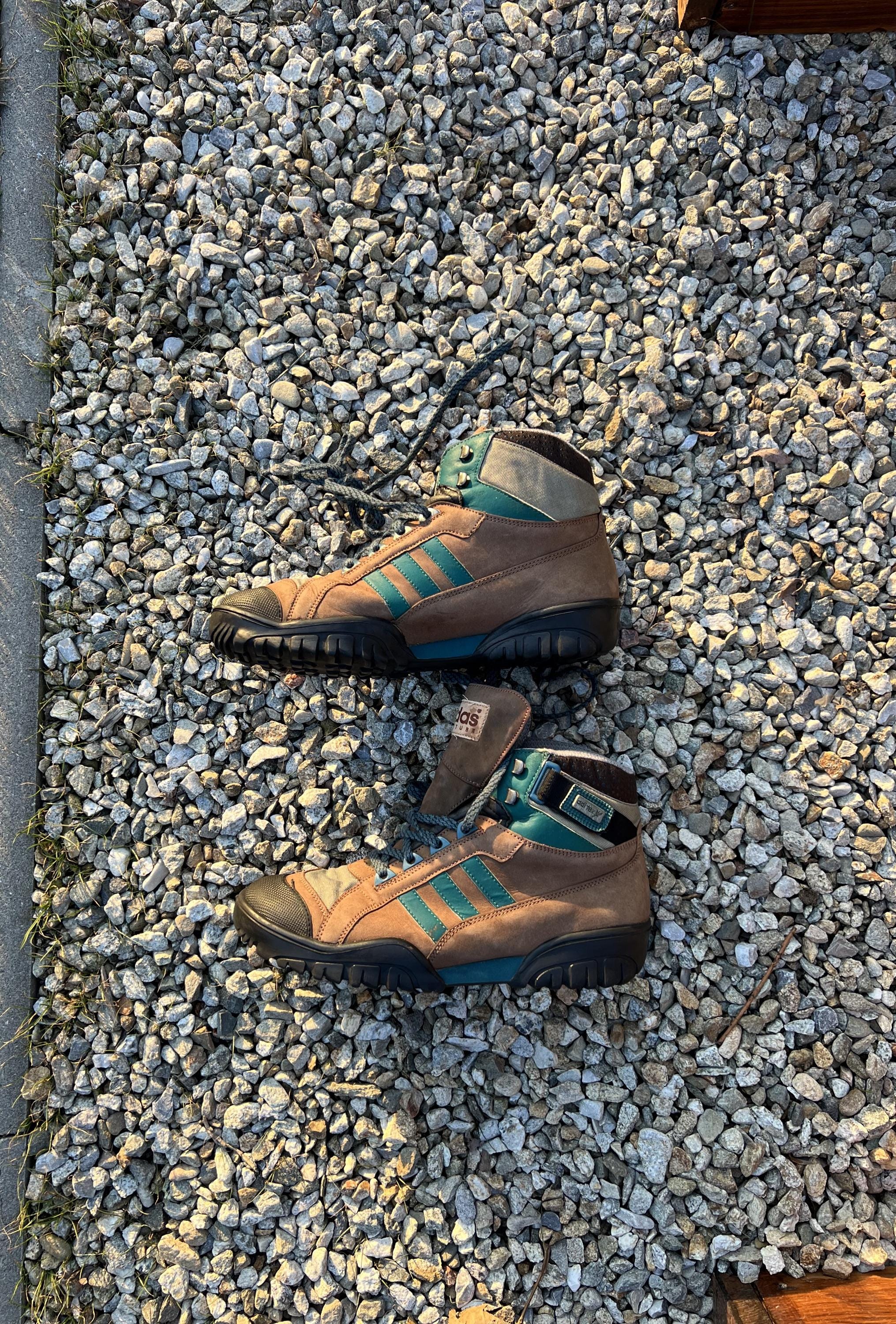 vtg adidas brown leather trekking shoes - メルカリ