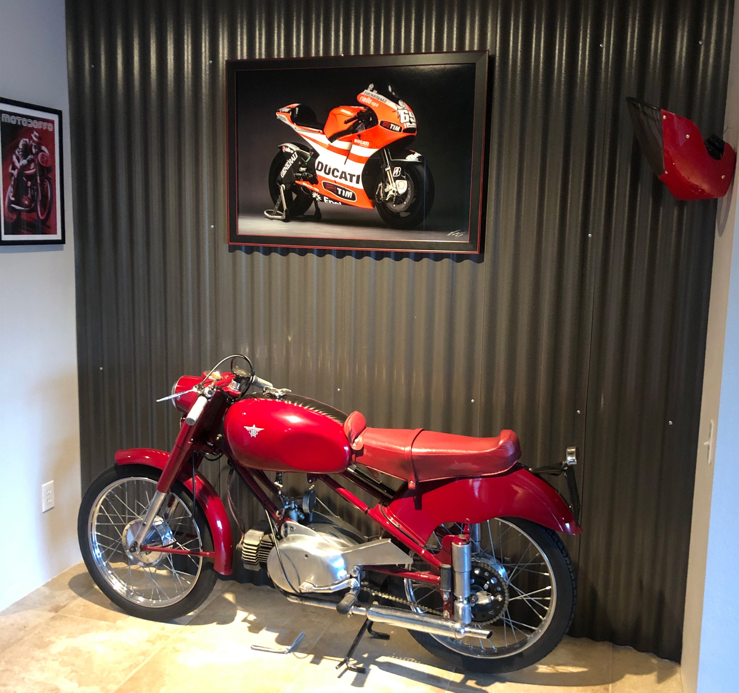 Ducati GP11 Nicky Hayden Motogp - Art Print 24