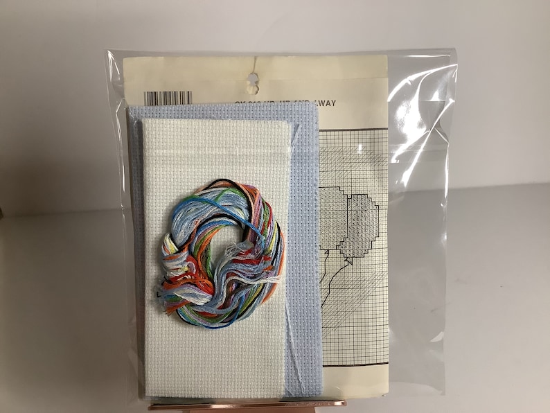 Balloons Counted Cross Stitch Colorful Blue Heart Frame Gift Kit 1980s