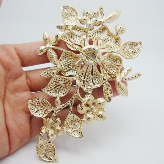Women's Luxury Flower Brooch Pin Crystal Leaf Shape Rhinestone Brooches  Jewelry