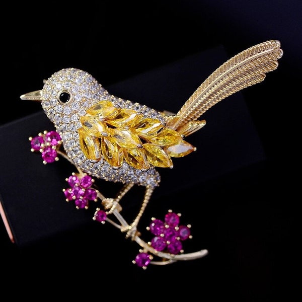 Vintage Yellow Hummingbird Bird Flower Woman's Brooch Pin Zircon Crystal