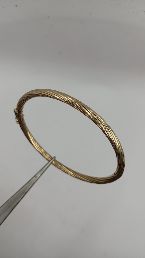 Vintage 14kt twisted wire bangle bracelet