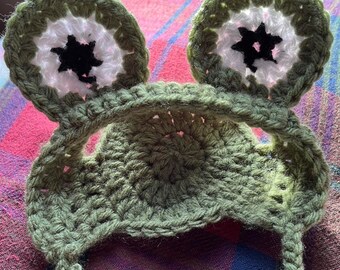 Handmade Crochet Frog Hat for Cats