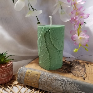 Large Leaf Pillar Candle,  9.2 ounces, Sculpture Candle, Fall Leaf Candle, Rustic Candle