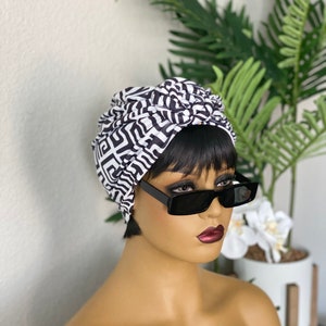 SQUARE FRAME Tinted Lens Sunglasses - Dark Grey / Tortoise