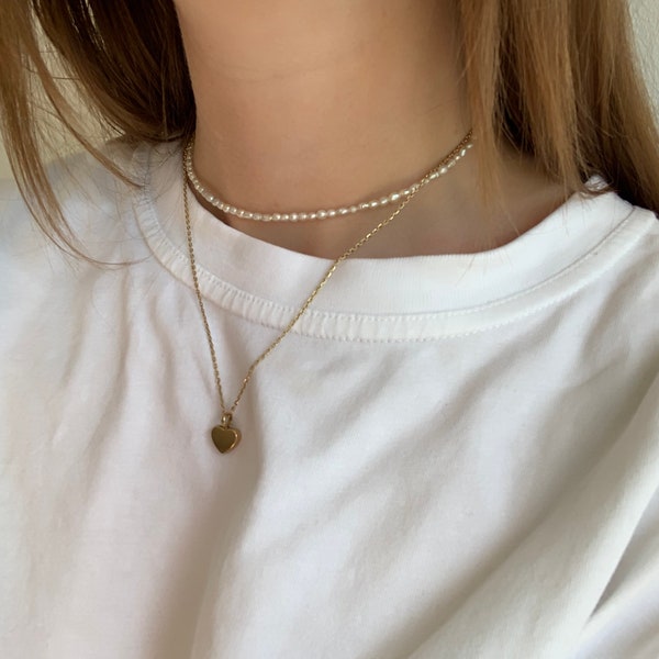 CLASSY UPCYCLING Choker mit kleinen Süßwasserperlen, weiß