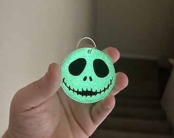 Glow in the Dark Skull Keychain | Spooky Glitter Keychain