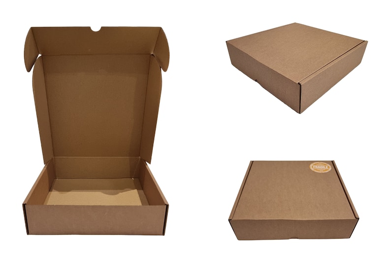 square packaging, postal box 255mm x 255mm x68mm pizza style
Royal Mail small parcel compliant postal box