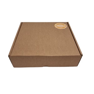 square pizza style packaging box