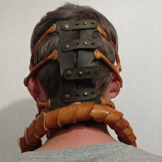 Alien Facehugger Original Leather Mask “xeno Embrace” - Etsy