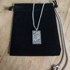 The Moon Fortune Telling Engraved Tarot Card Palmistry Mystic Necklace Pendant Charm On A Silver Stainless Steel Chain Jewellery Gift