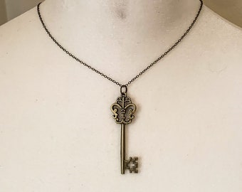 Skeleton Key Necklace for Dark Academia Aesthetic, Vintage Key Necklace, Steampunk Cosplay Necklace, Great for Layering, Gift for her