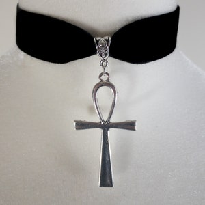 Gothic Ankh Choker, Black Velvet Choker, Choker Goth For Women, For the Witch Aesthetic, Grunge Aesthetic, Ankh Necklace, Gift for Alt Girl