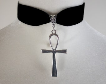 Gothic Ankh Choker, Black Velvet Choker, Choker Goth For Women, For the Witch Aesthetic, Grunge Aesthetic, Ankh Necklace, Gift for Alt Girl