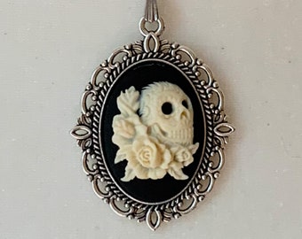 Rose and Skull Necklace for Goth Aesthetic, Skull Cameo, Halloween Necklace, Halloween Gift for Her