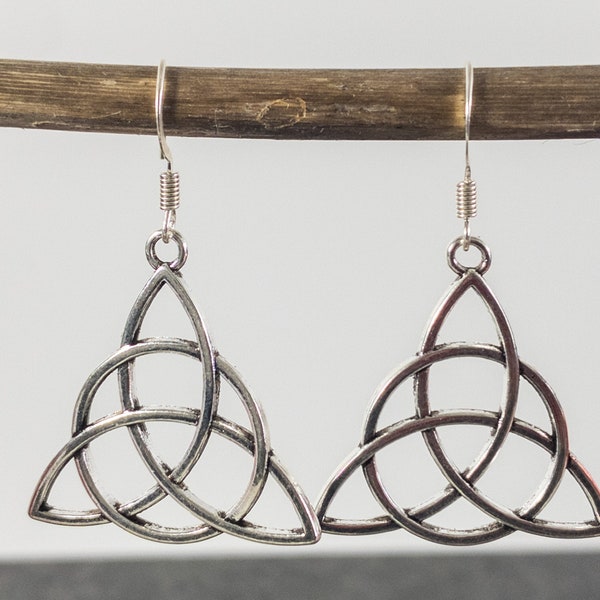 Silver Triquetra Celtic Knot Earrings for the Witch Aesthetic, Trinity Knot Earrings, Gift for mother daughter sister best friend girlfriend