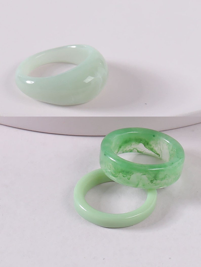 3 Resin Rings Set in green