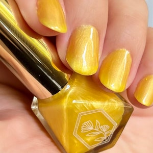 Lemon Tart - Jelly Shimmering Yellow - 10-Free - Indie Handmade Nail Polish