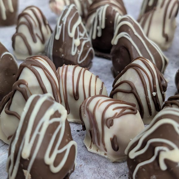 Fresas liofilizadas cubiertas de chocolate, sin lácteos, veganas