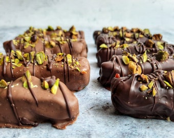 Pistachio-Raspberry Caramel Bars, Box of 5 - Vegan, Refined Sugar Free