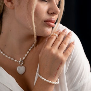 Elegant Pearl Choker with Heart Charm Classy Women's Necklace Stylish Pearl Beads Feminine Jewellery image 6