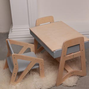 Funktionella småbarnsmöbler - Aktivitetsbord för barn med växande stol - Montessori barnmöbler - Bord och stol för småbarn - En barnmöbeluppsättning bild 3